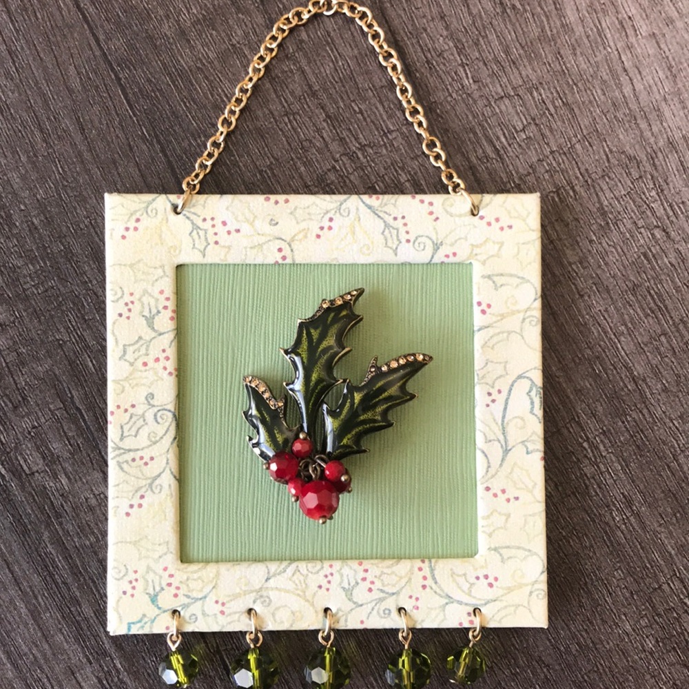 NWOT leafs brooch or Pin Hand painted on brass